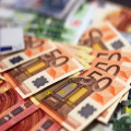 'Let op, geld lenen kost geld!'