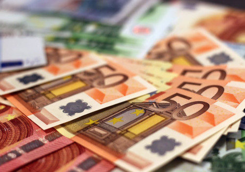 'Let op, geld lenen kost geld!'